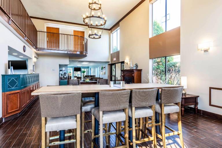 Quality Suites — photo 2
