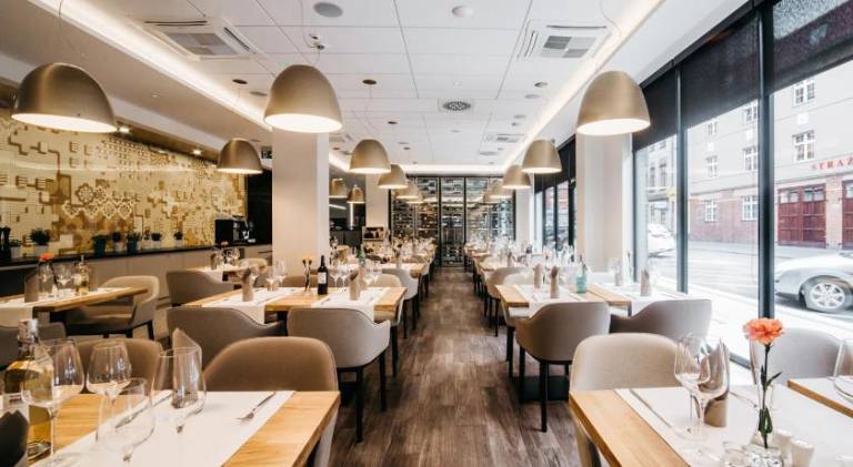 Q Hotel Plus Katowice — photo 2