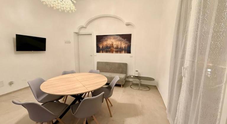 Rental apartment with patio | Near Two Towers — photo 3