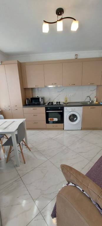 Apartment with jacuzzi — photo 4