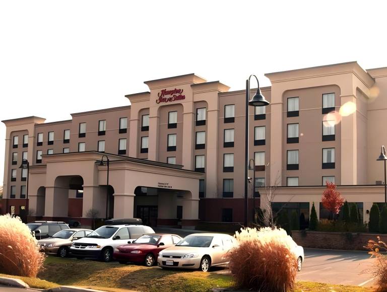 Hampton Inn & Suites by Hilton Laval in Laval, QC