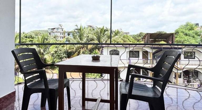 Holiday apartment with terrace & pool — photo 3