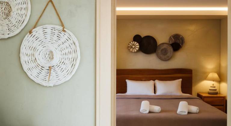 Holiday apartment with patio & jacuzzi | Pets allowed — photo 2