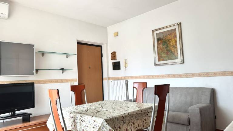Apartment with patio | City view — photo 3