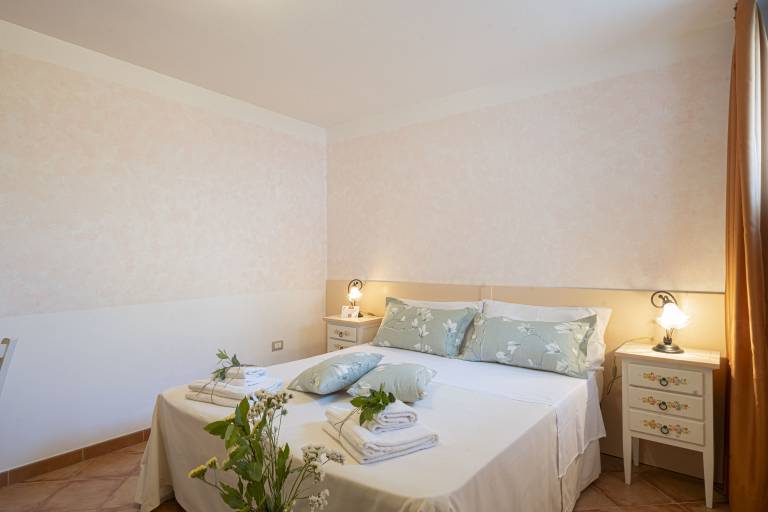 Alloro Apartment with Shared Terrace, Wi-Fi and Air Conditioning — photo 5