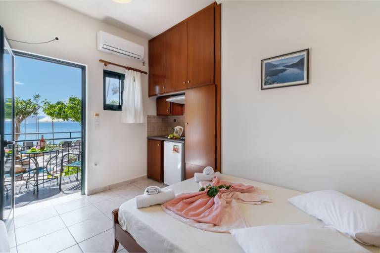 Child-friendly wonderful studio with grill, garden & patio | Sea view | Dogs allowed — photo 4