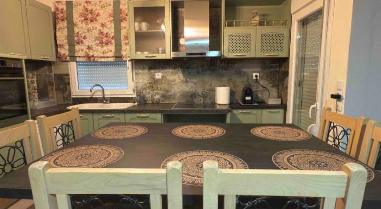 Apartment with 2 rooms for 6 persons — photo 4