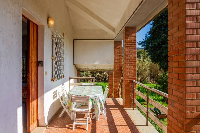 Fully equipped rental apartment with patio | Dogs allowed — photo 2