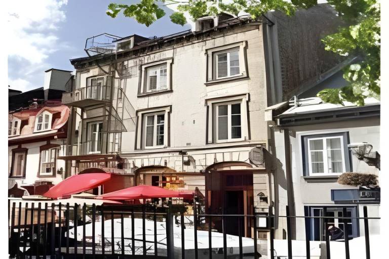 Auberge Place d'Armes in Québec City, QC