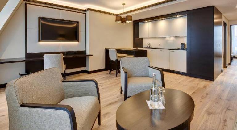 Hotel Monopol Luzern — photo 2