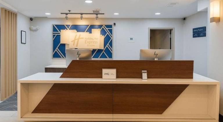 Holiday Inn Express Hotel And Suites Alliance By IHG — photo 3
