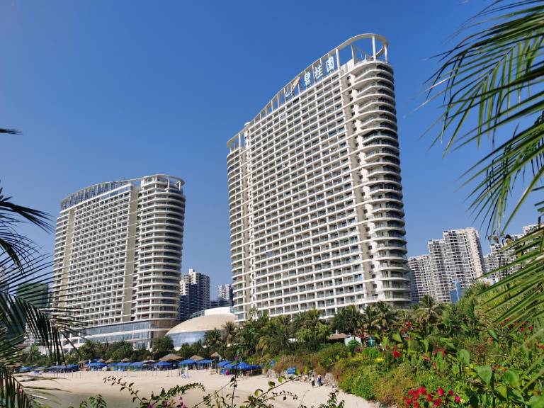 Beach-Front/Ocean-View Apartment in Huizhou — photo 3