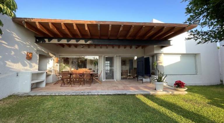 170 m&sup2; Ferienhaus