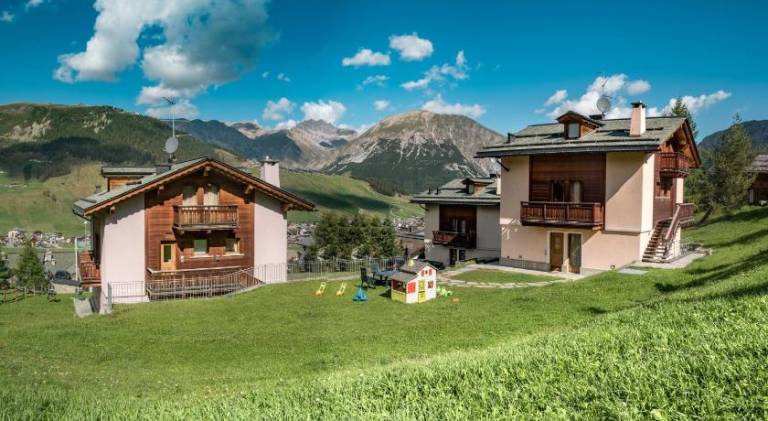 Ample holiday apartment with garden | Next to the ski | Pets are welcome — photo 2