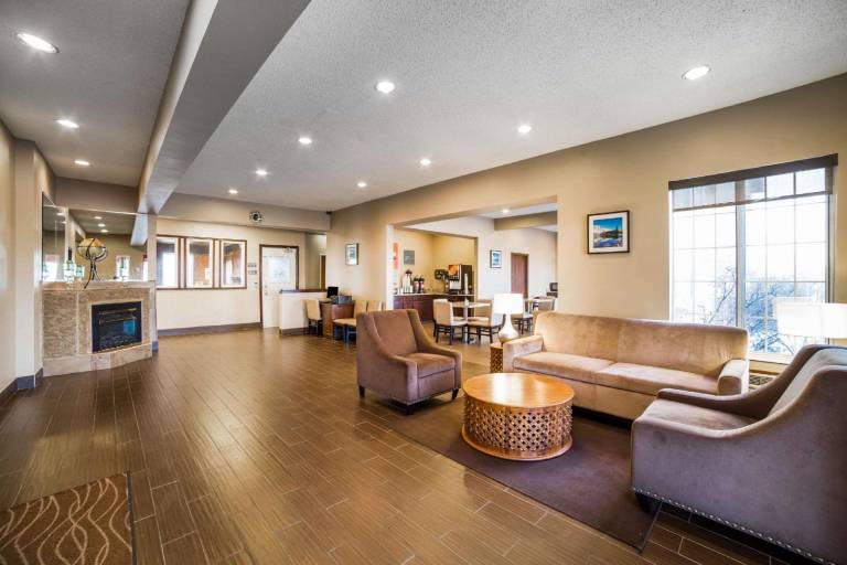Comfort Inn Evanston I-80 — photo 2