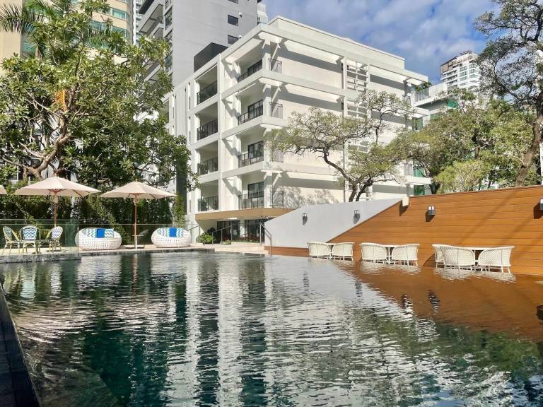Floral Court Hotel & Residence Sukhumvit 13 in Koh Lipe