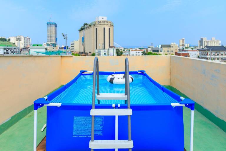 Wonderful rental apartment with BBQ, terrace & private pool | Suitable for remote work | Dogs allowed — photo 3