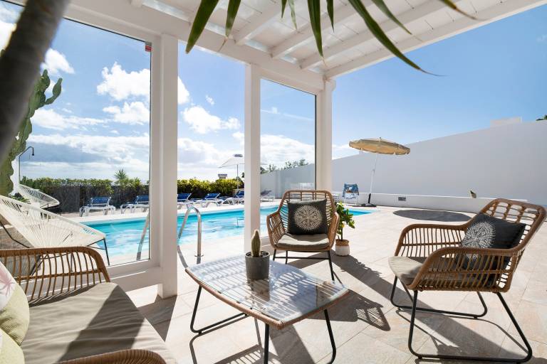 Villa with patio, barbeque & fast internet | Sea view — photo 3