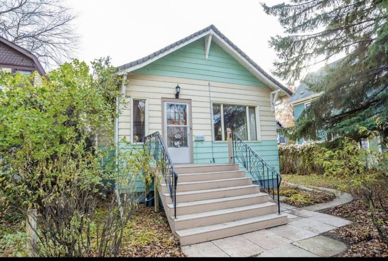 House  Saskatoon