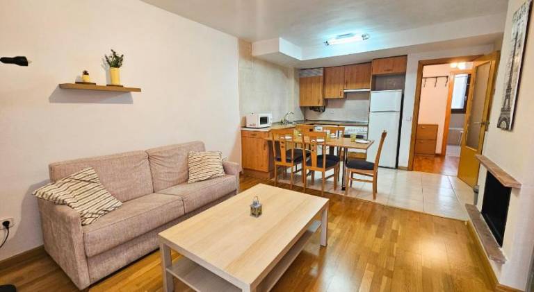 Apartment with patio — photo 2