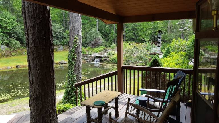 Cabin Lake Toxaway