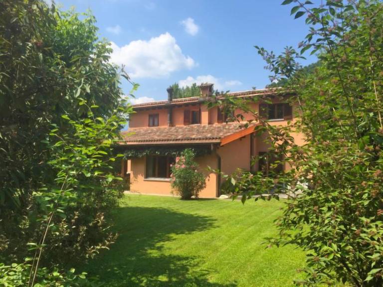 Ferienhaus  Caslano
