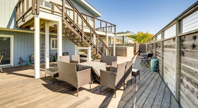 Apartment with pool & hot tub — photo 4