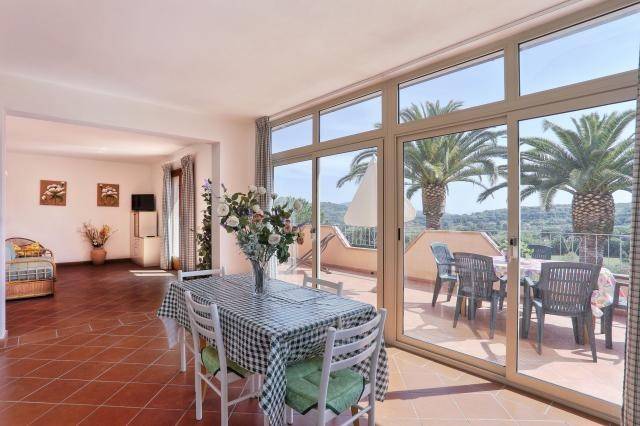Light-flooded apartment with balcony - 3-room apartment Wanna — photo 4
