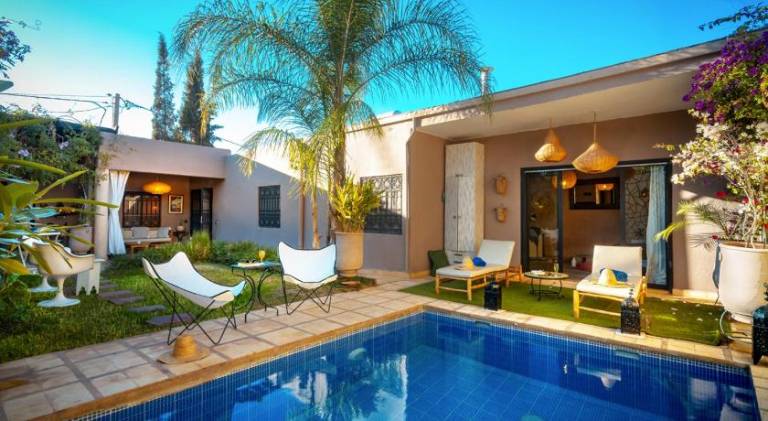 320 m&sup2; Villa