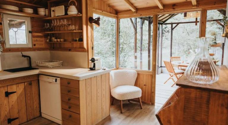 Chalet with jacuzzi — photo 3