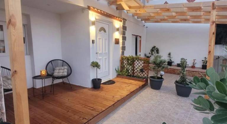 House with barbeque in Platanias