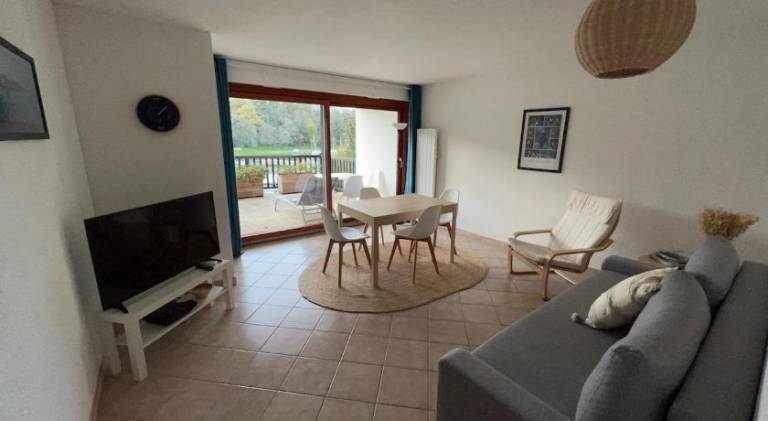 Holiday apartment with 1 room for 2 persons in Auray