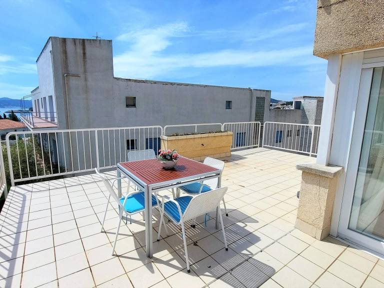 Apartment with 2 rooms for 4 persons — photo 2