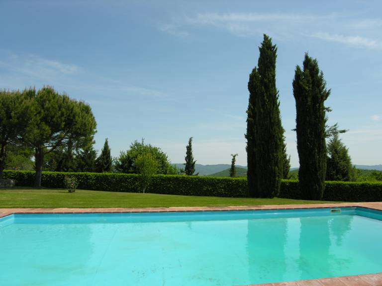 Family-oriented house with private pool, terrace & yard | Pets are welcome — photo 2