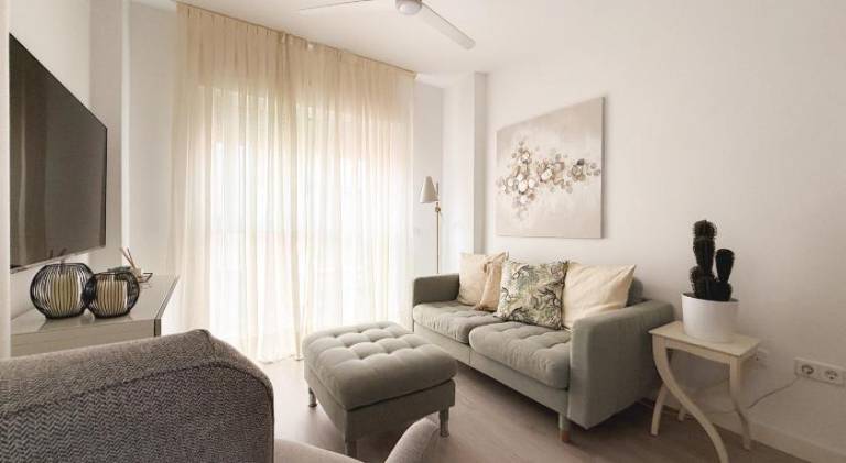 Rental apartment with hot tub, garden & patio in Playas