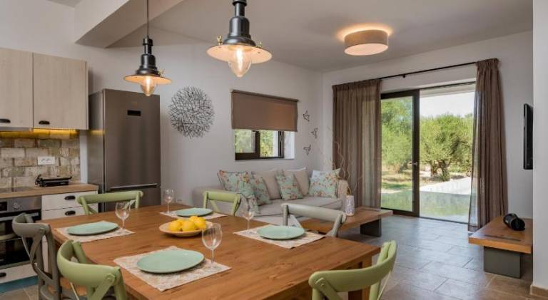 Villa with yard, terrace & grill — photo 5