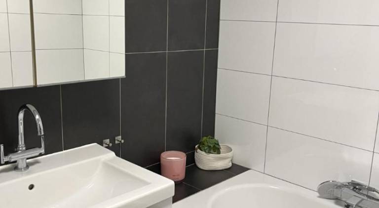 House with pool | Pets are welcome — photo 2