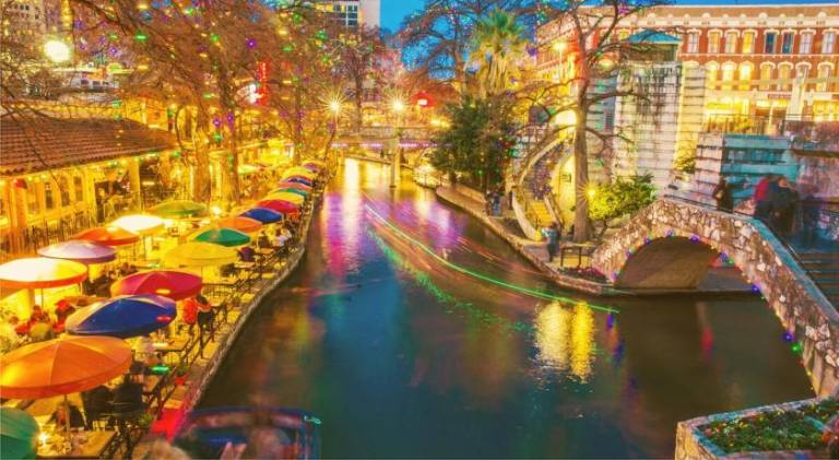 440M- 4 Queen size-beds- 2 Twins - Free Parking- Fast Wi-Fi — photo 4