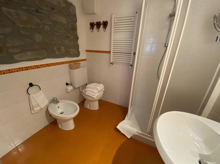 Dedicated room with patio — photo 5