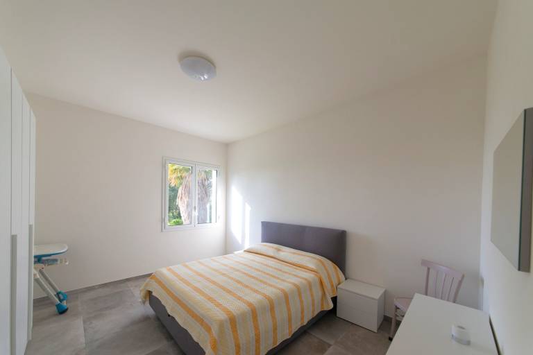 House with garden & patio — photo 4