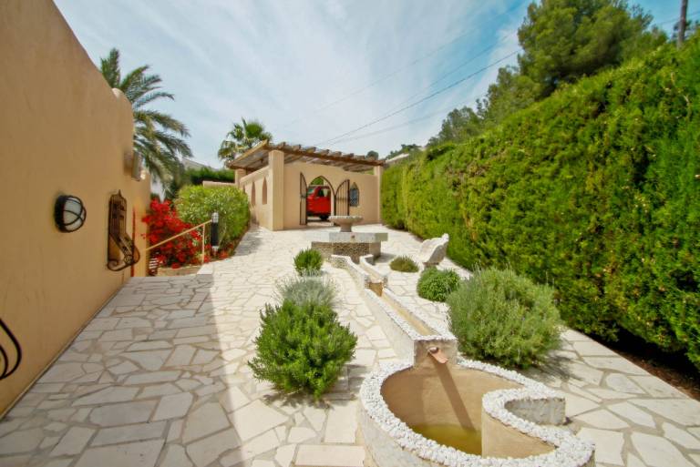 Chrisuli - well furnished villa with panoramic views in Moraira — photo 5