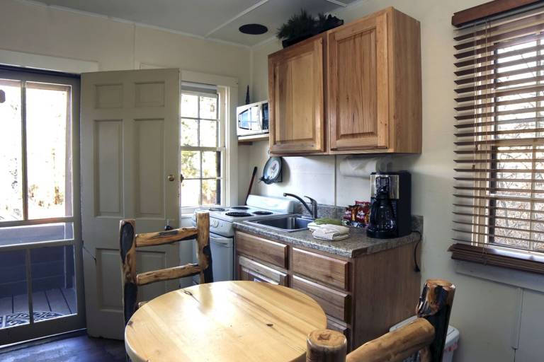 Triple R Cottages: 7 — photo 4