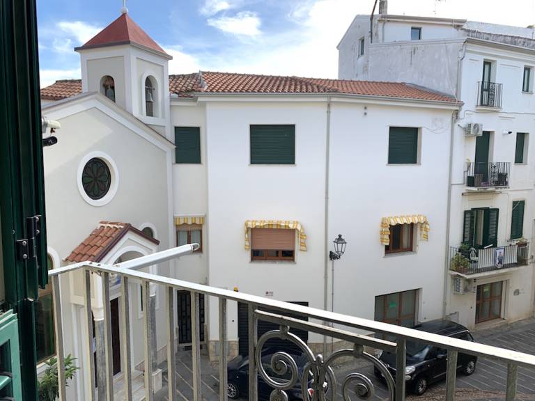Casa nel centro storico a 30mt dal mare