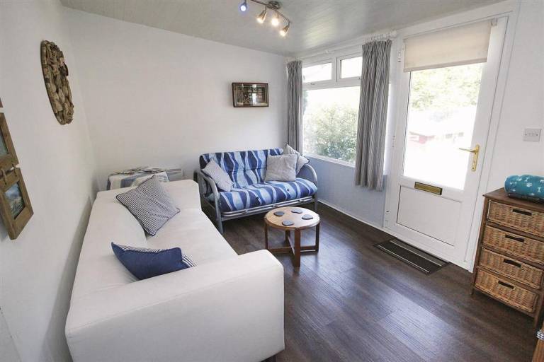 Nice lodge with garden | Beach nearby | Pets allowed — photo 4
