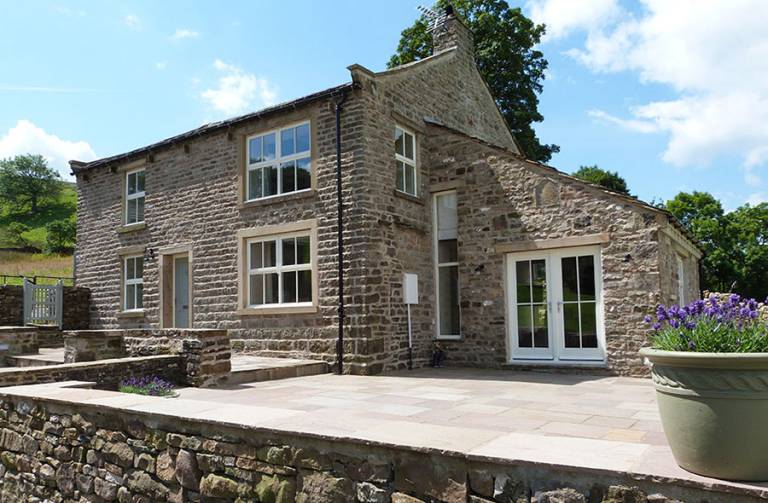 3 Bed in Low Row oc ds1030