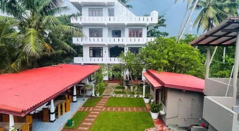 Relax House Water Villa in Hikkaduwa