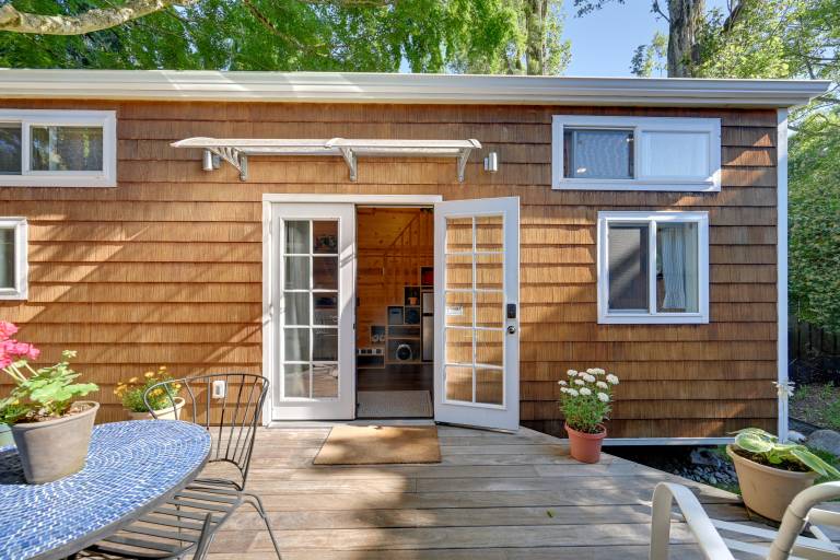 Modern Lynnwood Tiny House 16 Mi to Seattle