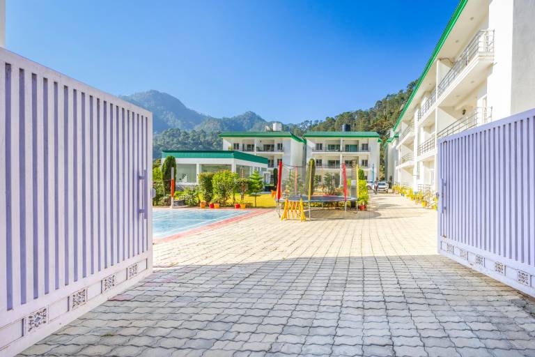 Villa with patio | Dogs allowed in Bhimtal