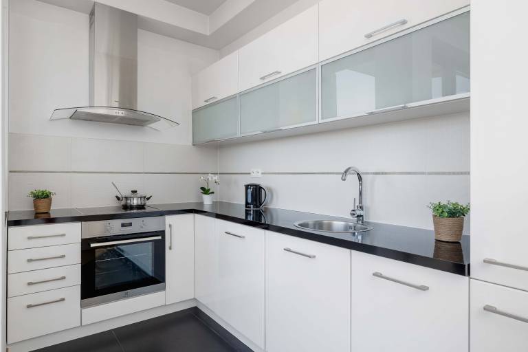 Family-oriented beautiful apartment with fast internet | Pets allowed — photo 3