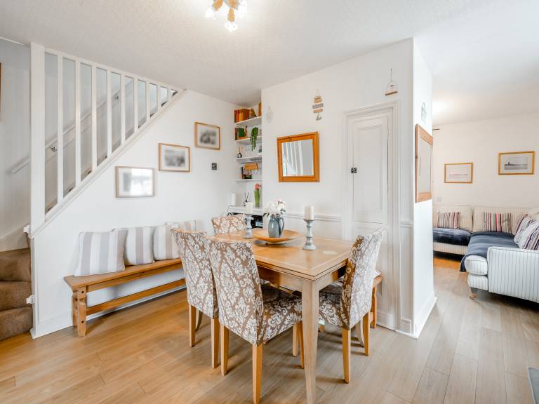 Children-friendly cottage with barbecue & yard | River view | Next to the beach | Pets are welcome — photo 5